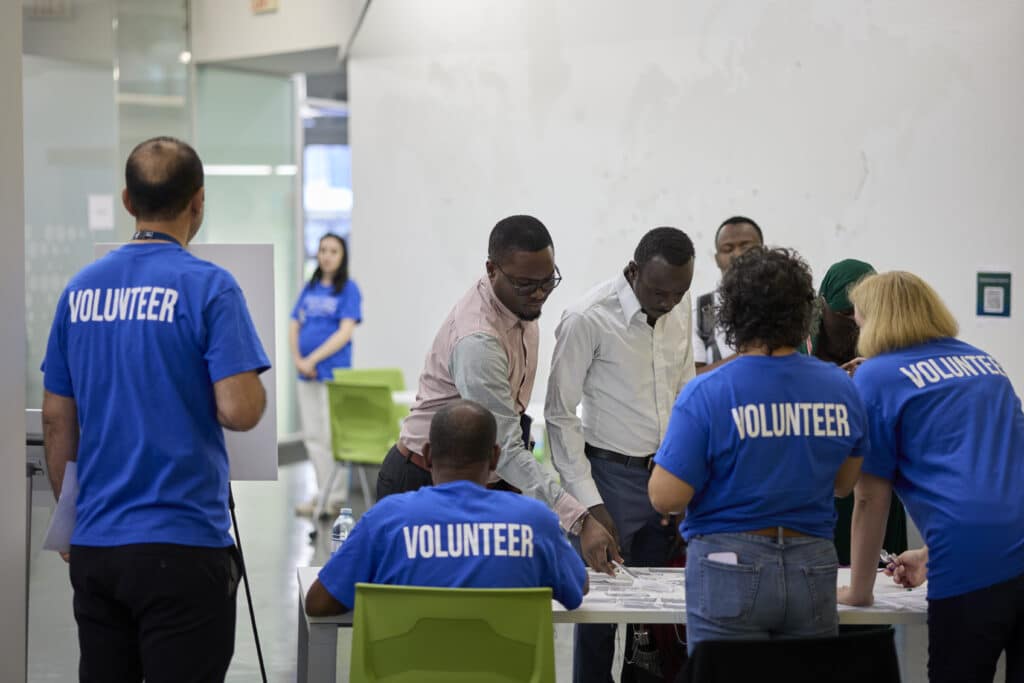 Volunteers taking lead at Manitoba hiring event t